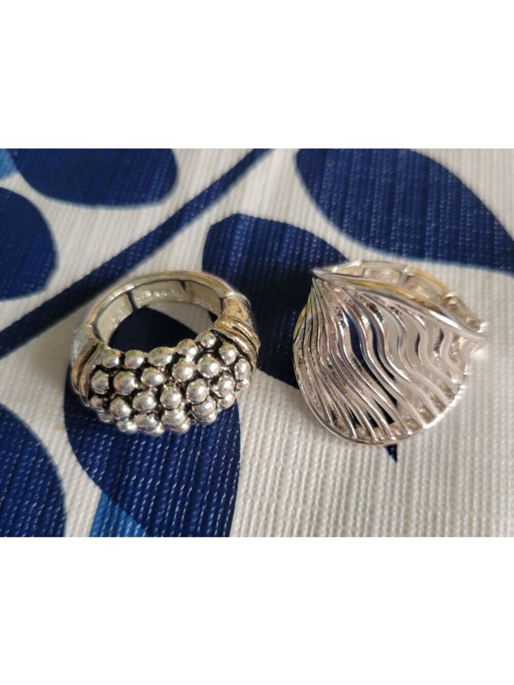 2- Rings, Silver Tone Elastic Adjustable Size - Picture 4 of 5